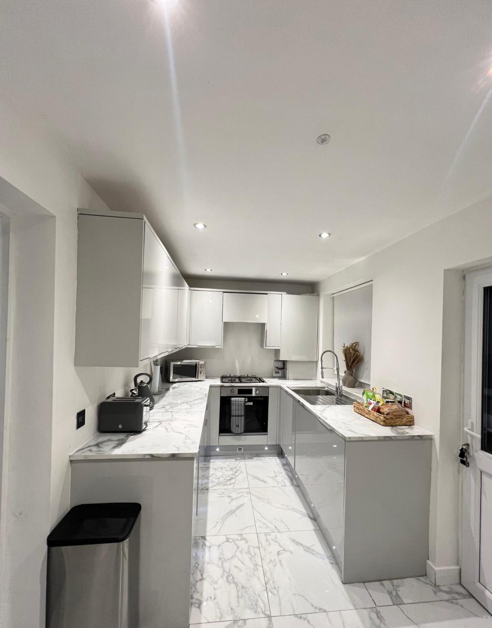 Entire House - Near Etihad Stadium And Central Mánchester Exterior foto
